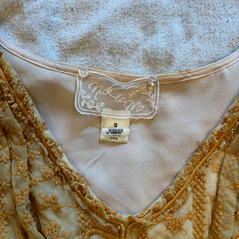 Nick & Mo Mustard Yellow Lace Floral Embroidered V-Neck Fit & Flare Dress Small - Picture 3 of 7